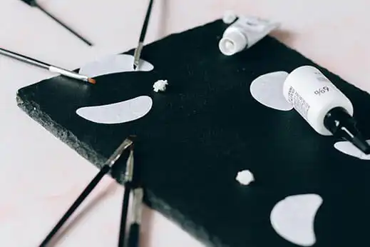 Get Free Eyelash Extension Kit